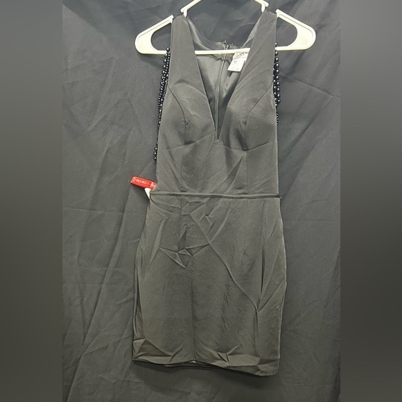 Mac Duggal 26526 Draped Beaded Sleeve V-Neck Cocktail Dress - Picture 5 of 8